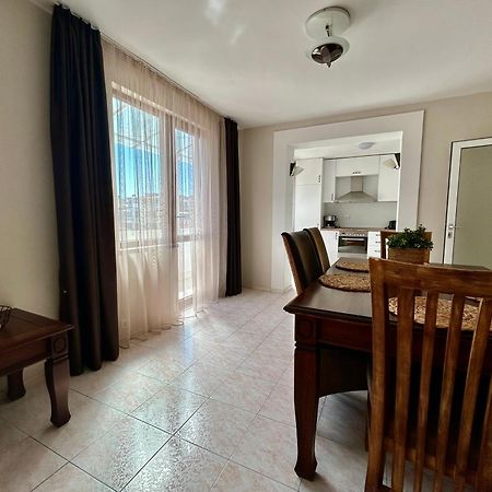 Fenix 2 Bedroom Apartment Varna Center Экстерьер фото